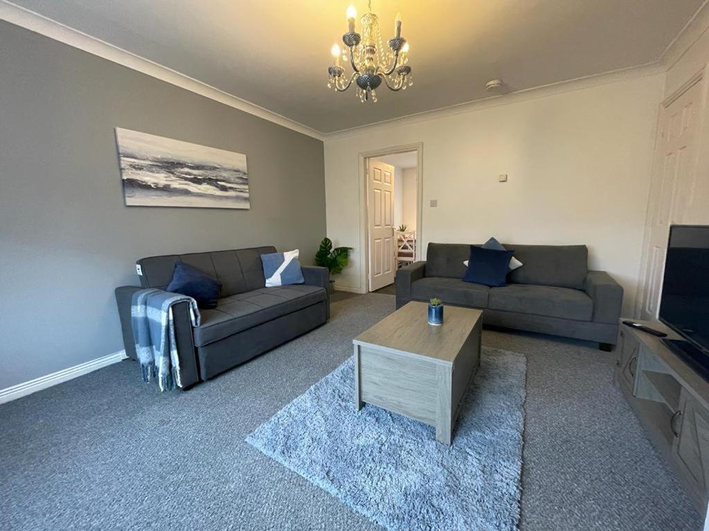 Villa Ferguson House Airdrie Esterno foto